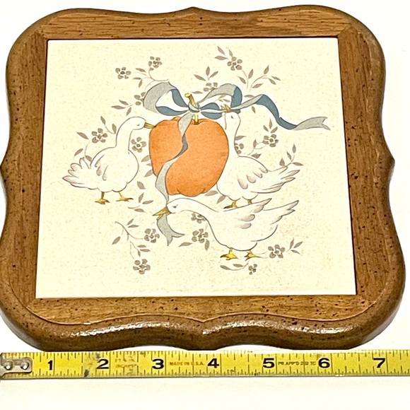Vintage Goodwood Ceramic Tile Trivet Geese w/Apple Blue  Rubber Feet Wall Accent - Picture 5 of 9